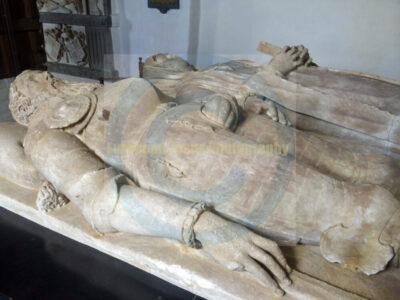 Hunderup church burial